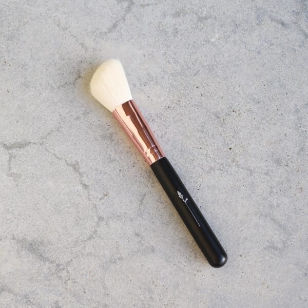 FRID Blush brush